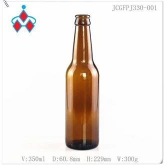 زجاجات البيرة الزجاجية الفارغة